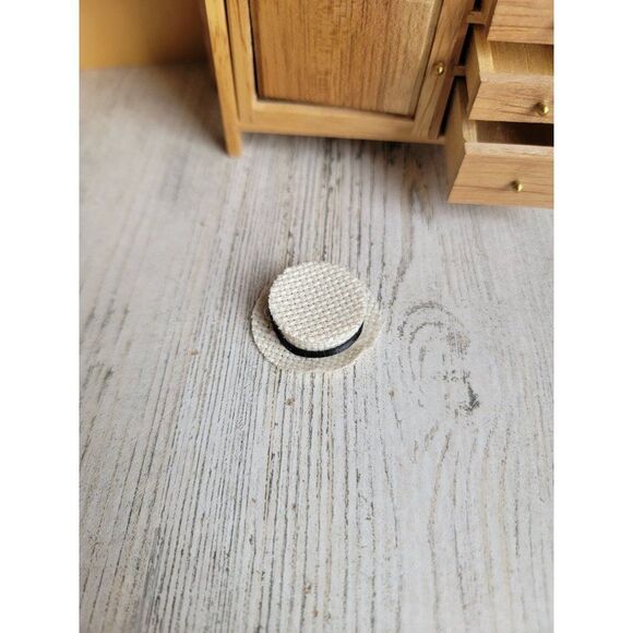 Miniature dollhouse dresser cabinet sets hat accessories - Picture 8 of 10